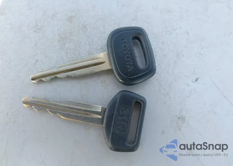 2000 Toyota Echo z USA, uszkodzony, nr VIN JTDBT1235Y0090528